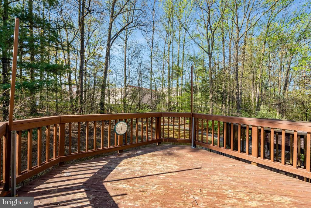 5680 WHITE DOVE LANE