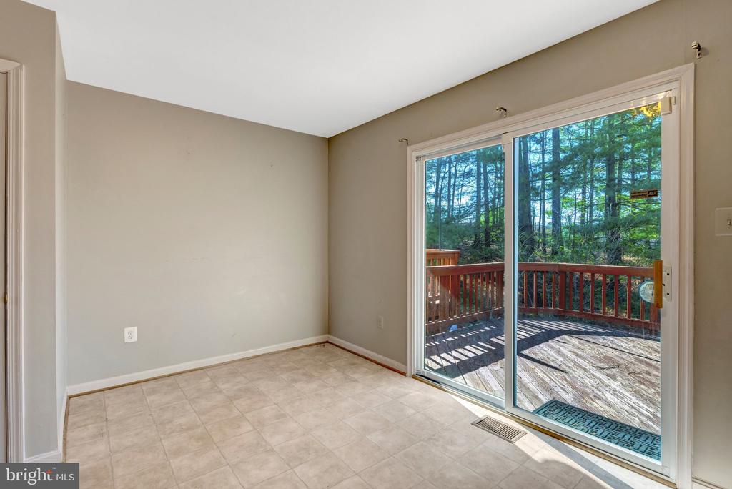 5680 WHITE DOVE LANE