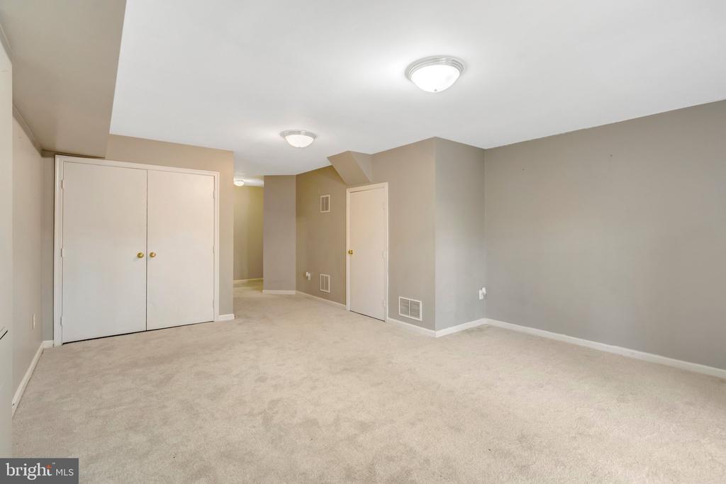5680 WHITE DOVE LANE