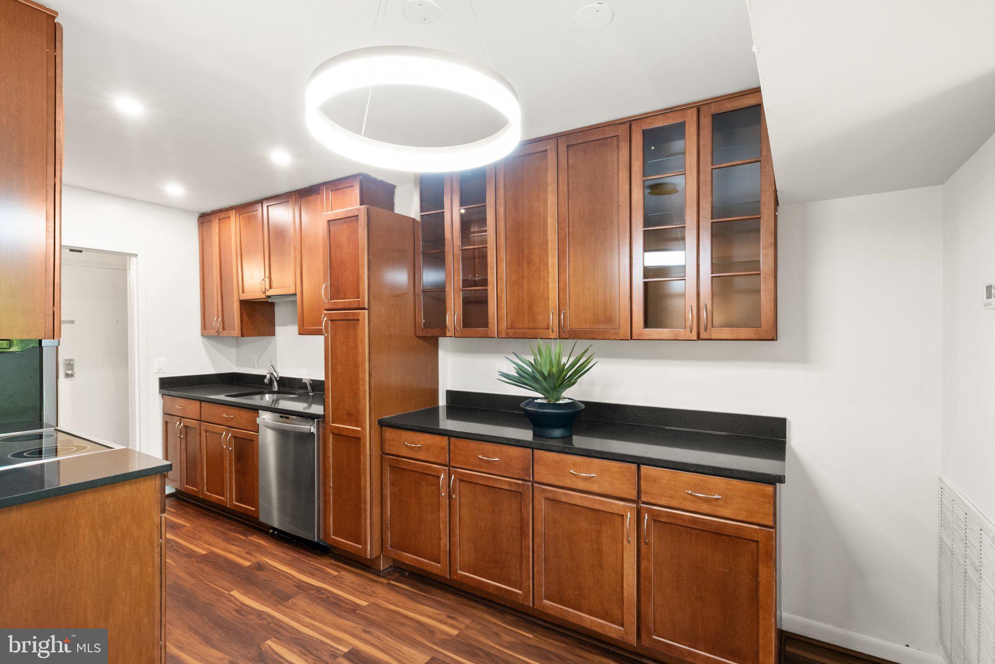 2238 CASTLE ROCK SQUARE 22C