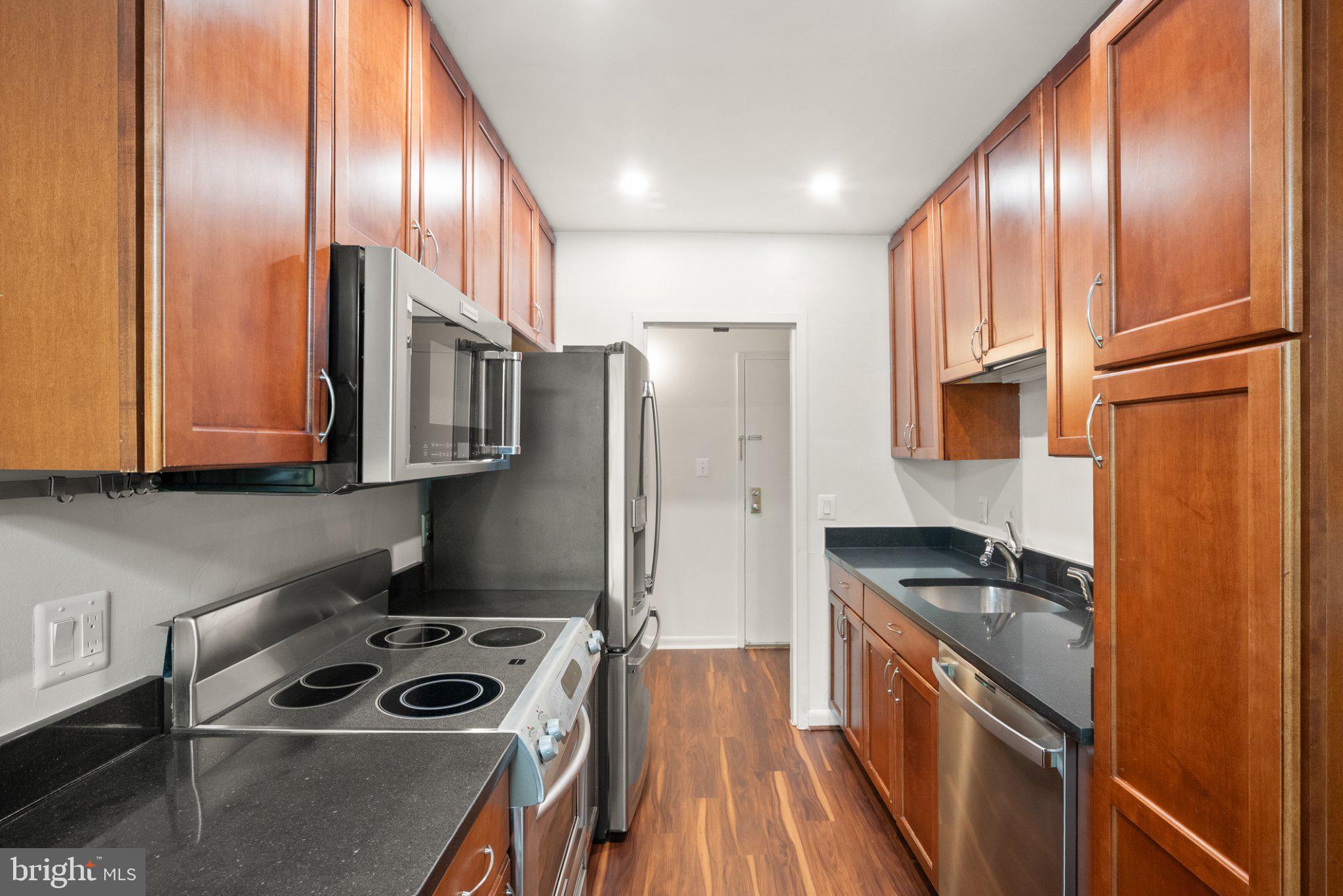 2238 CASTLE ROCK SQUARE 22C