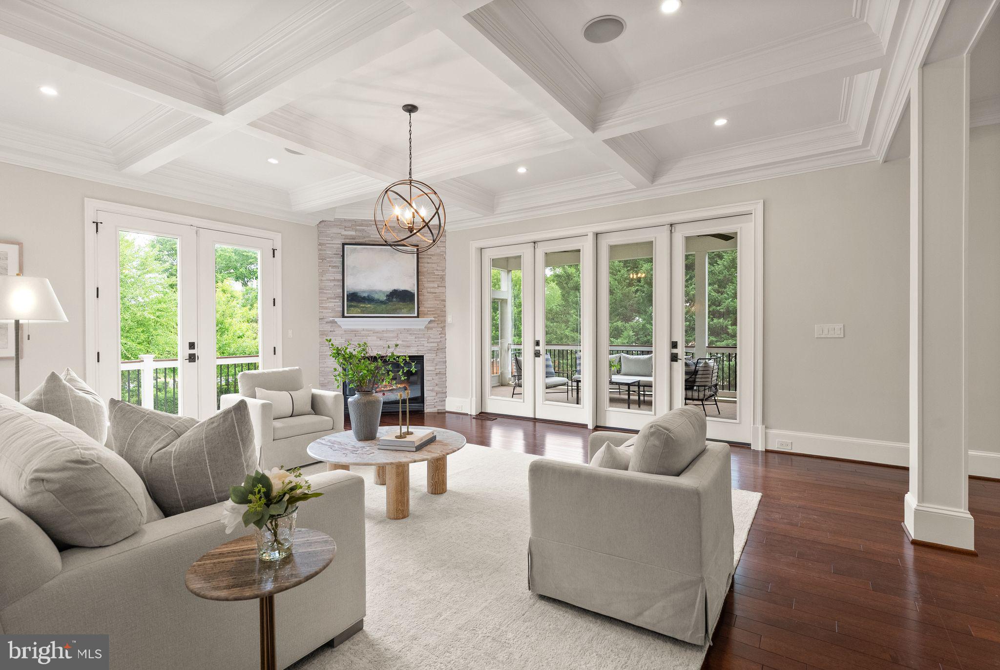 5125 REMINGTON DRIVE