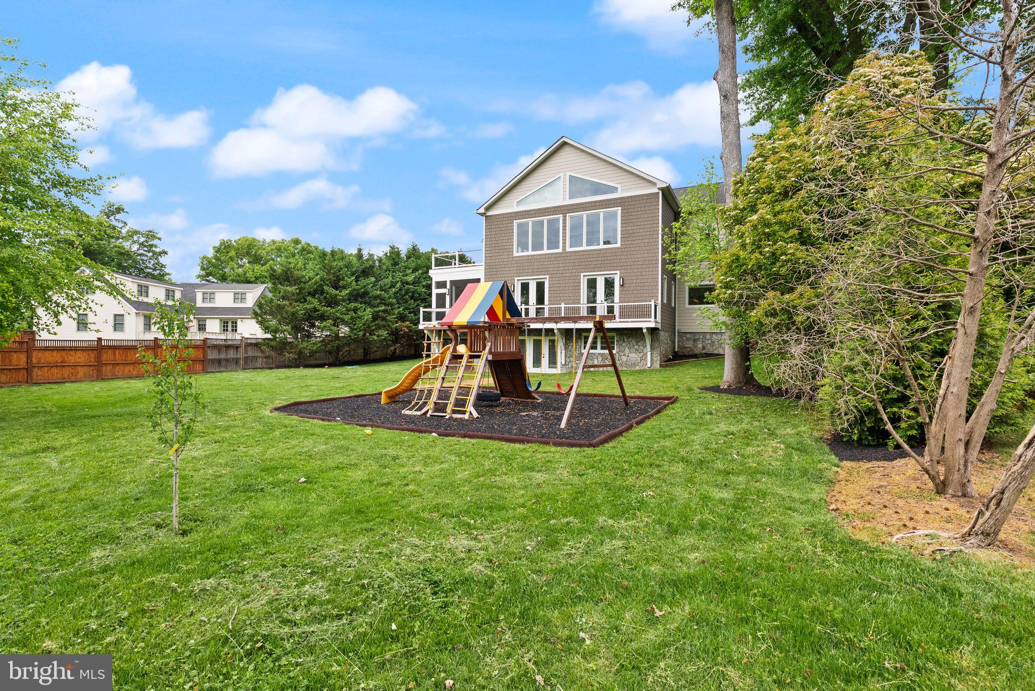 5125 REMINGTON DRIVE