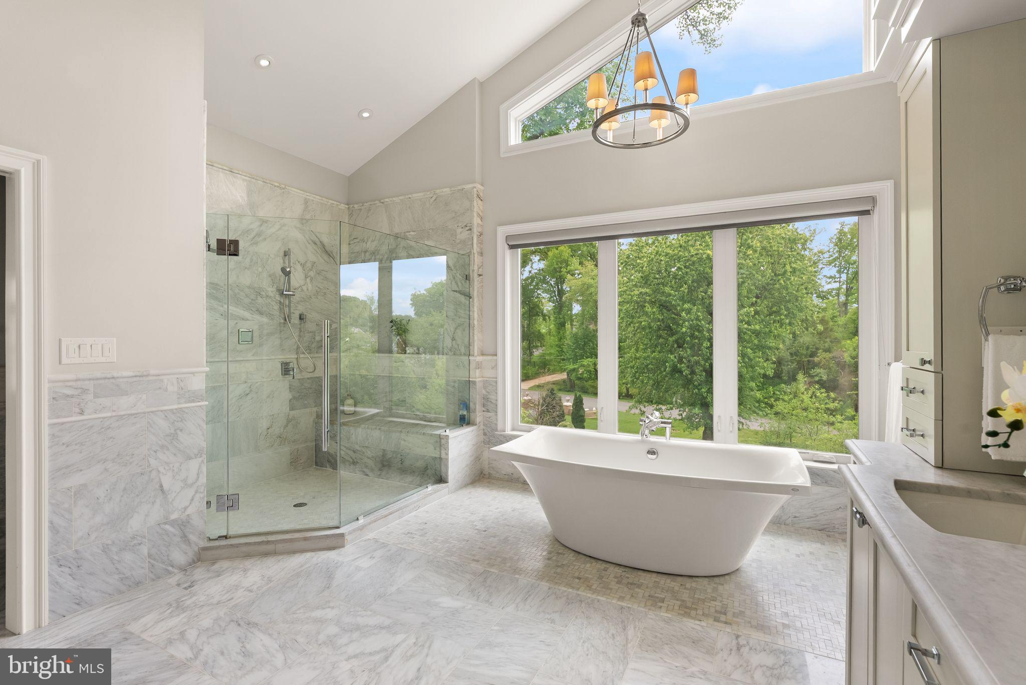5125 REMINGTON DRIVE
