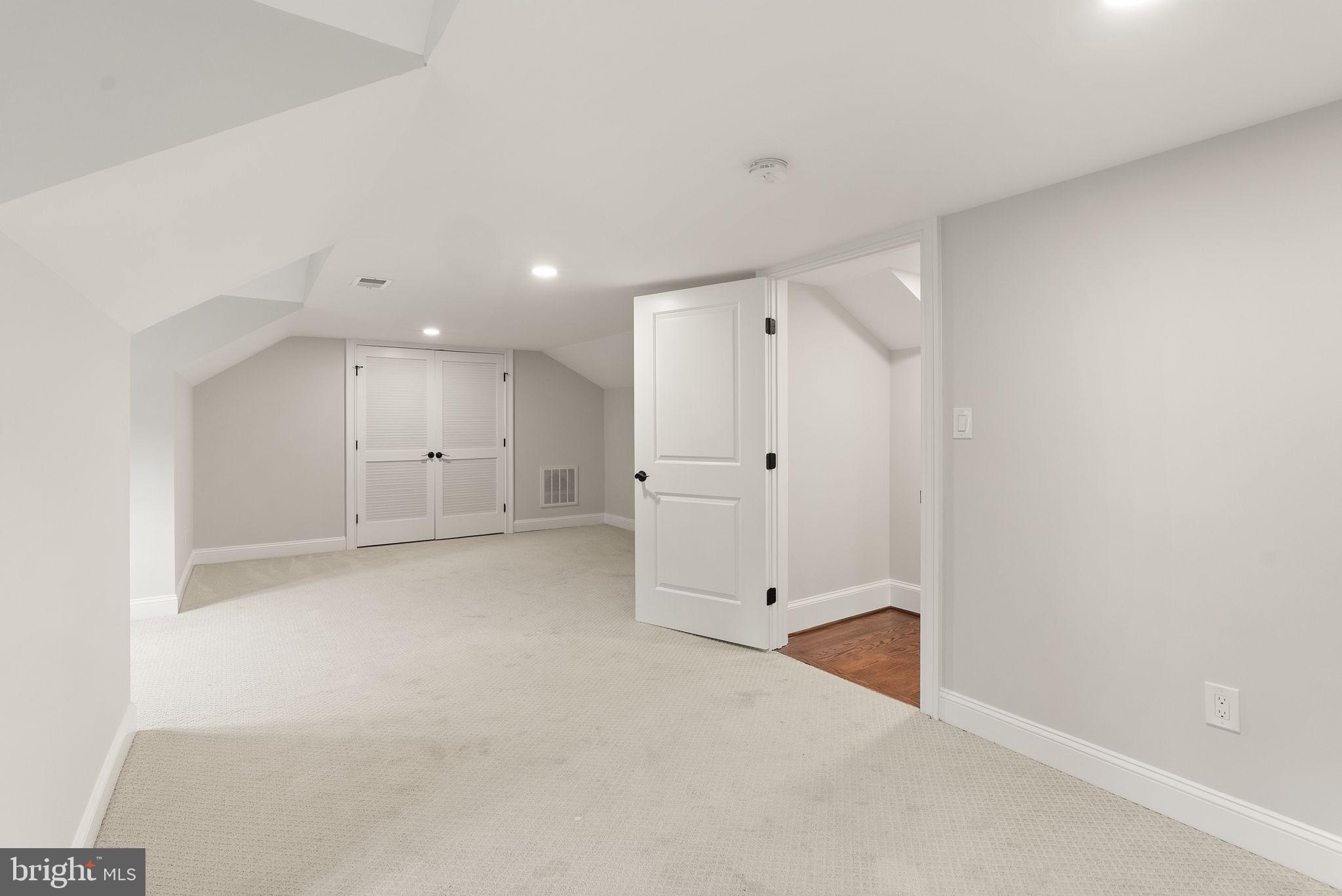5125 REMINGTON DRIVE
