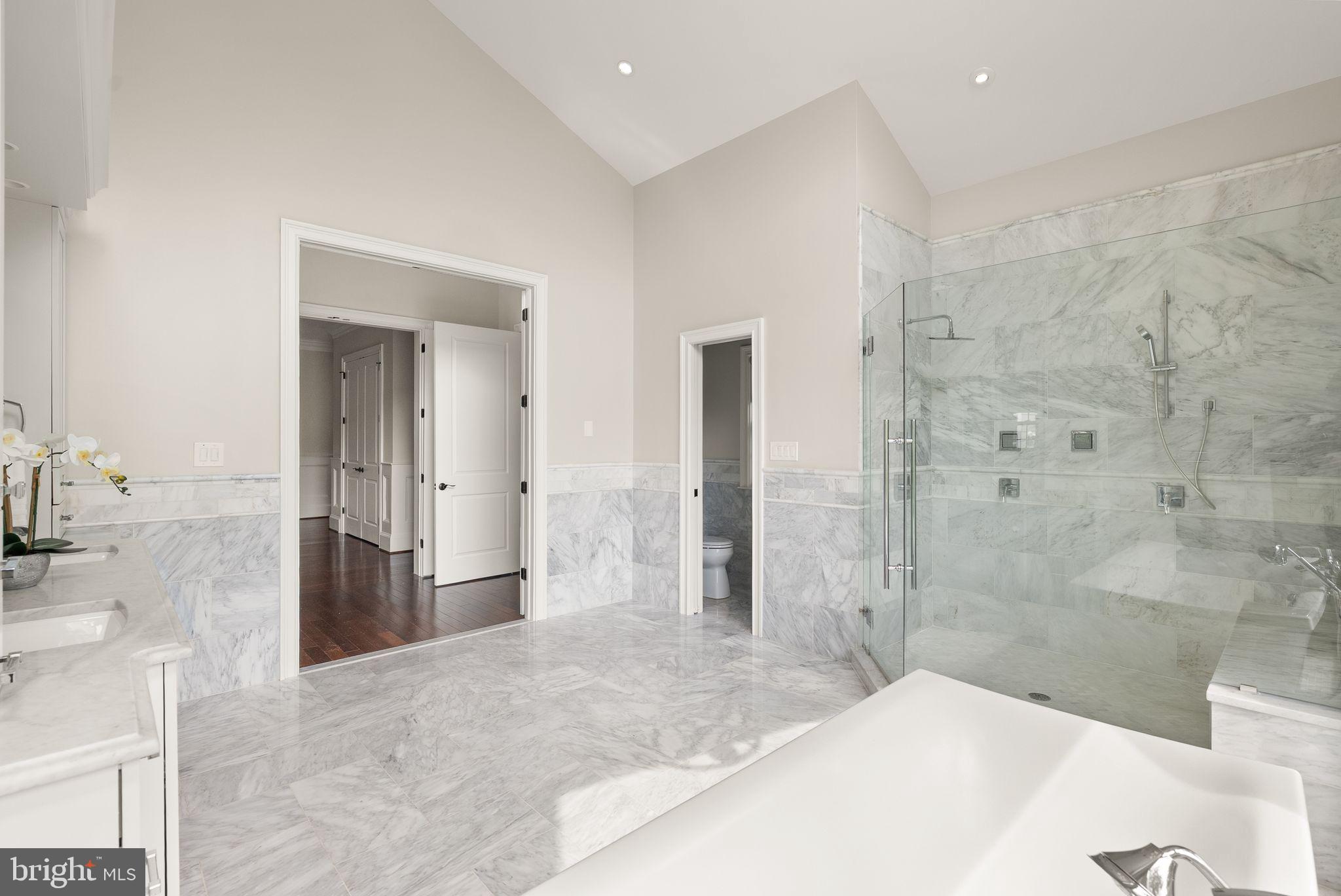5125 REMINGTON DRIVE