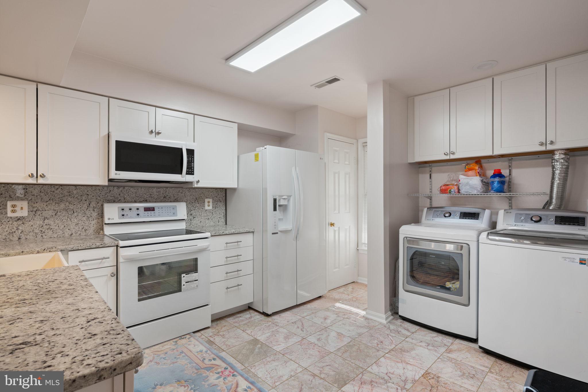 5406 CLUBSIDE LANE