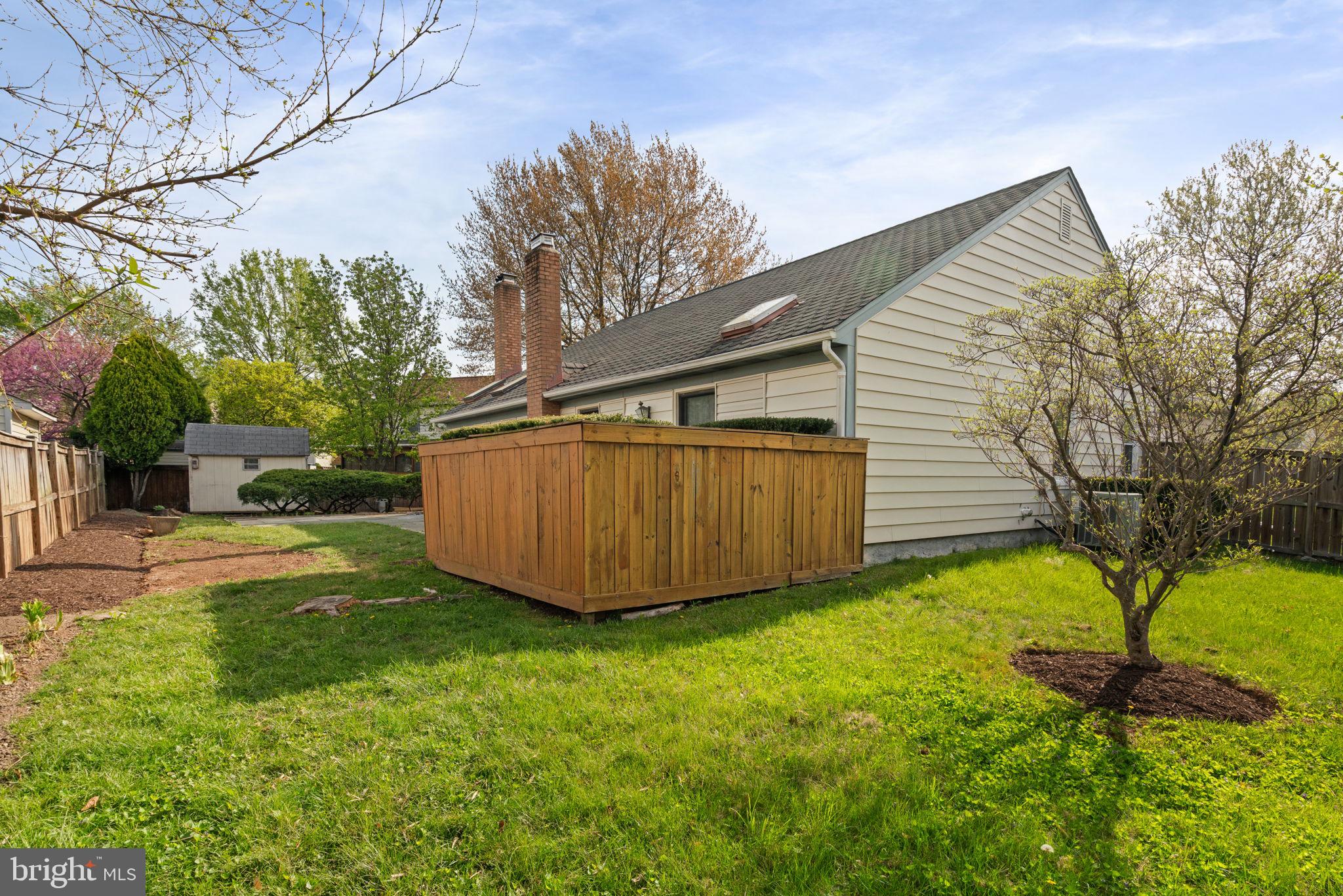 5406 CLUBSIDE LANE