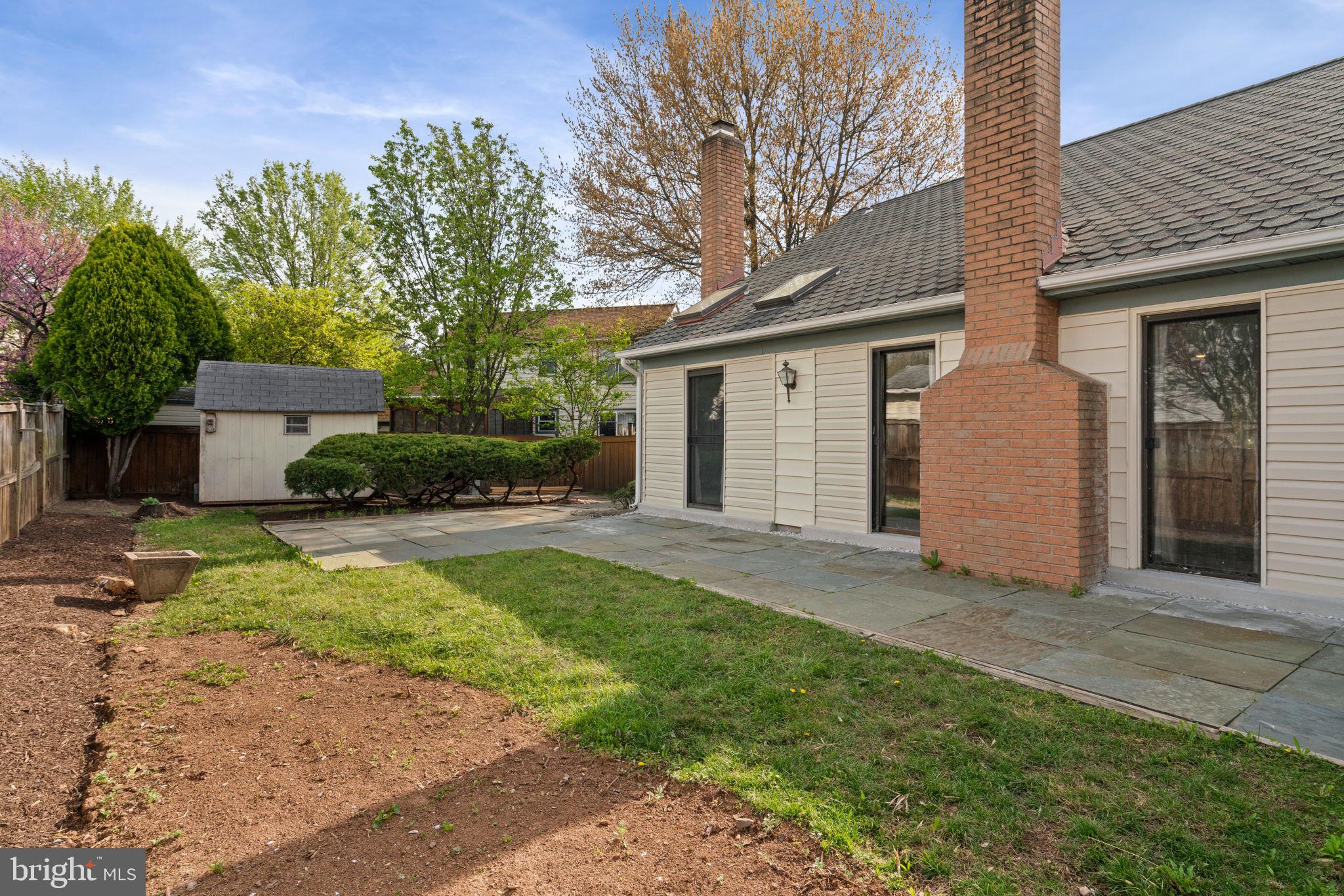 5406 CLUBSIDE LANE