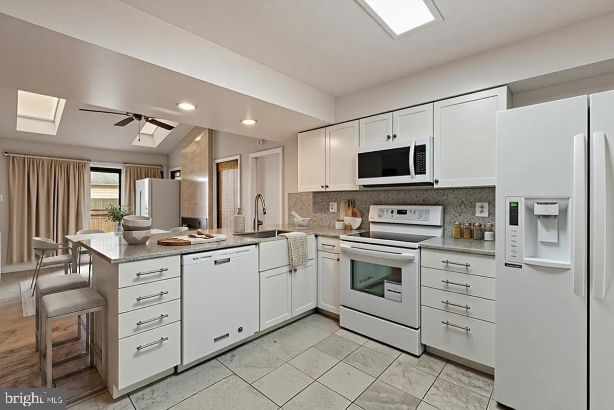 5406 CLUBSIDE LANE