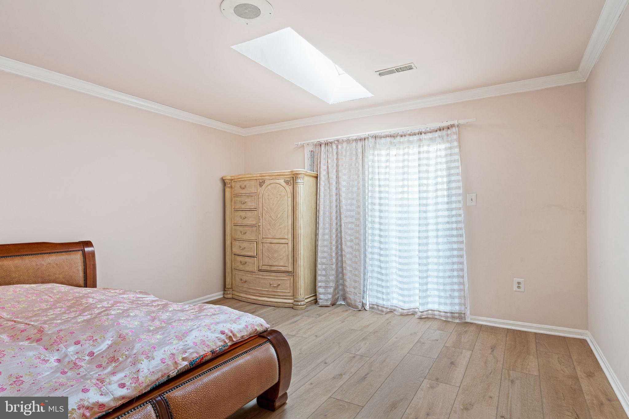 5406 CLUBSIDE LANE
