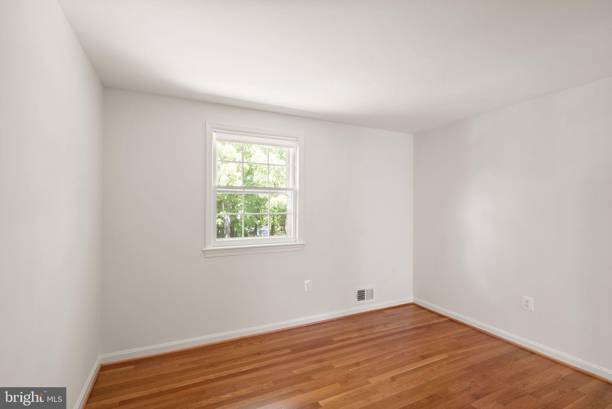 4018 ROBERTSON BOULEVARD