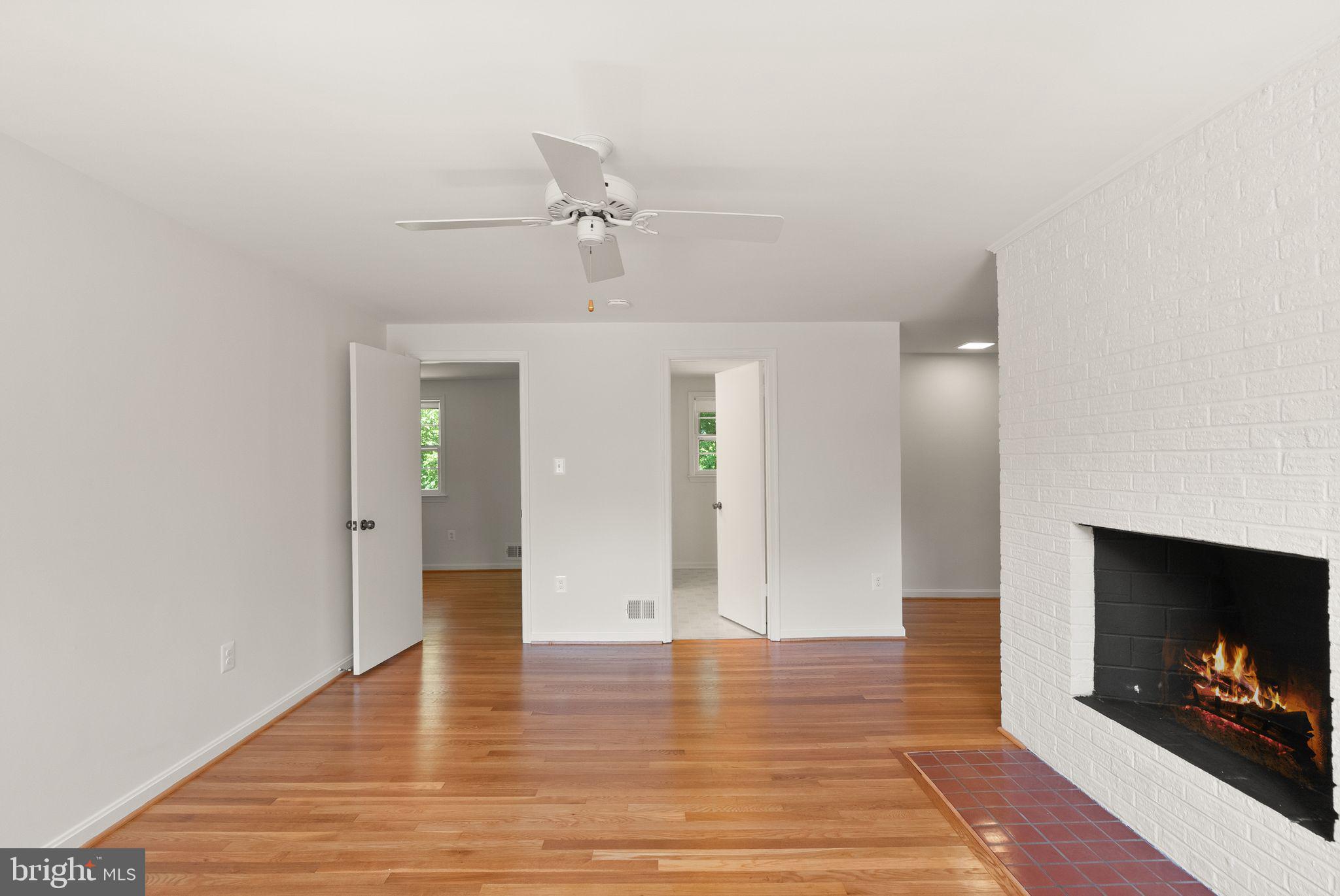 4018 ROBERTSON BOULEVARD