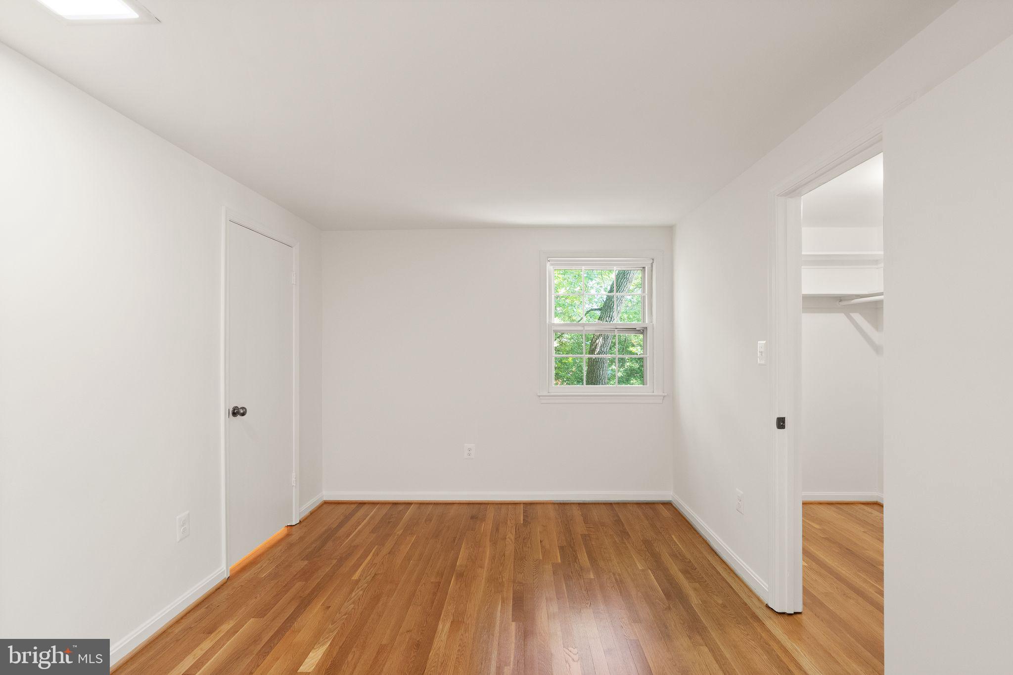 4018 ROBERTSON BOULEVARD