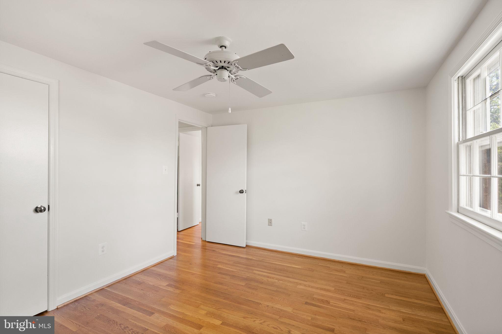 4018 ROBERTSON BOULEVARD