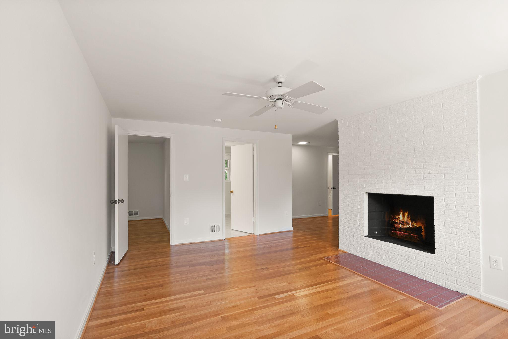 4018 ROBERTSON BOULEVARD