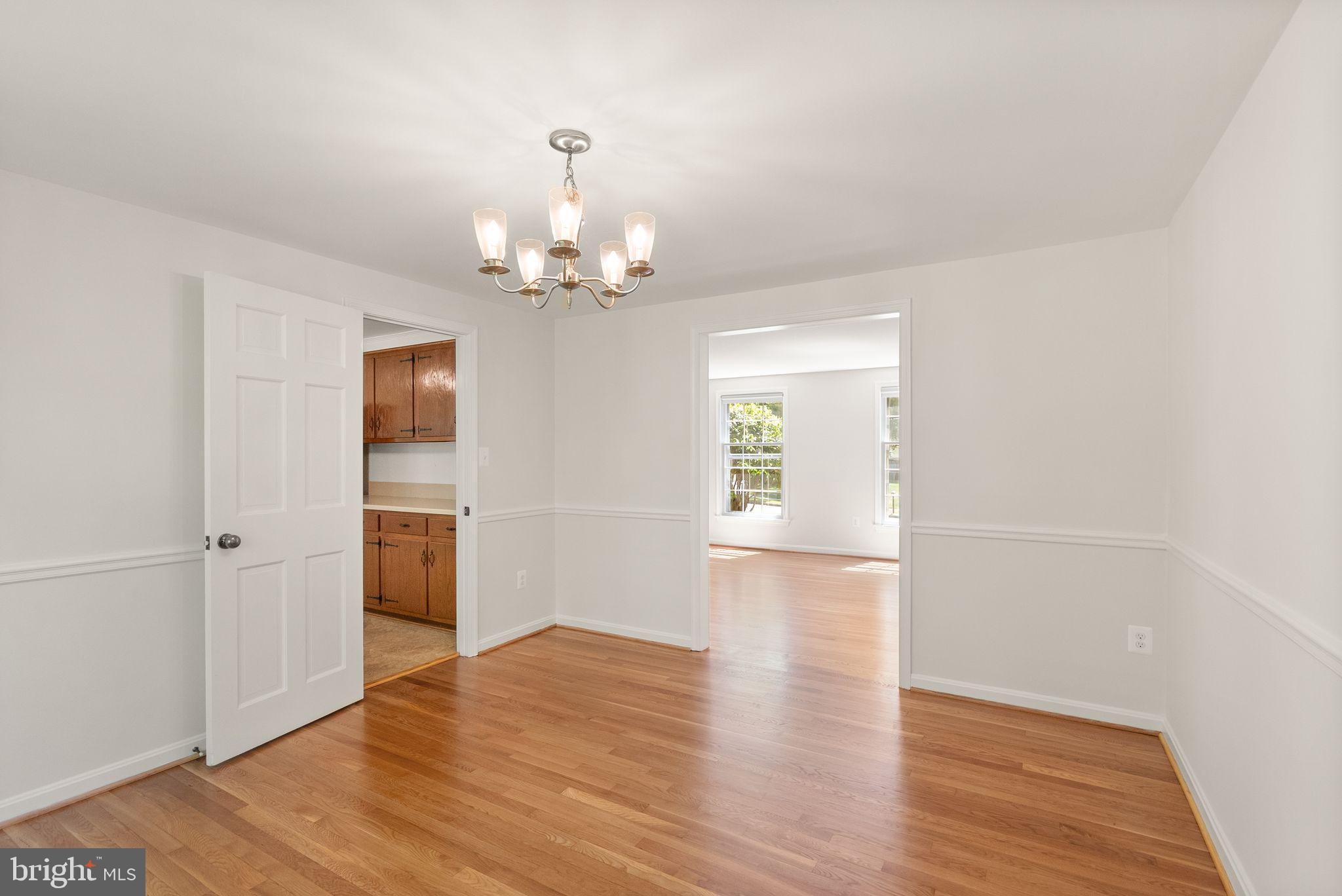 4018 ROBERTSON BOULEVARD