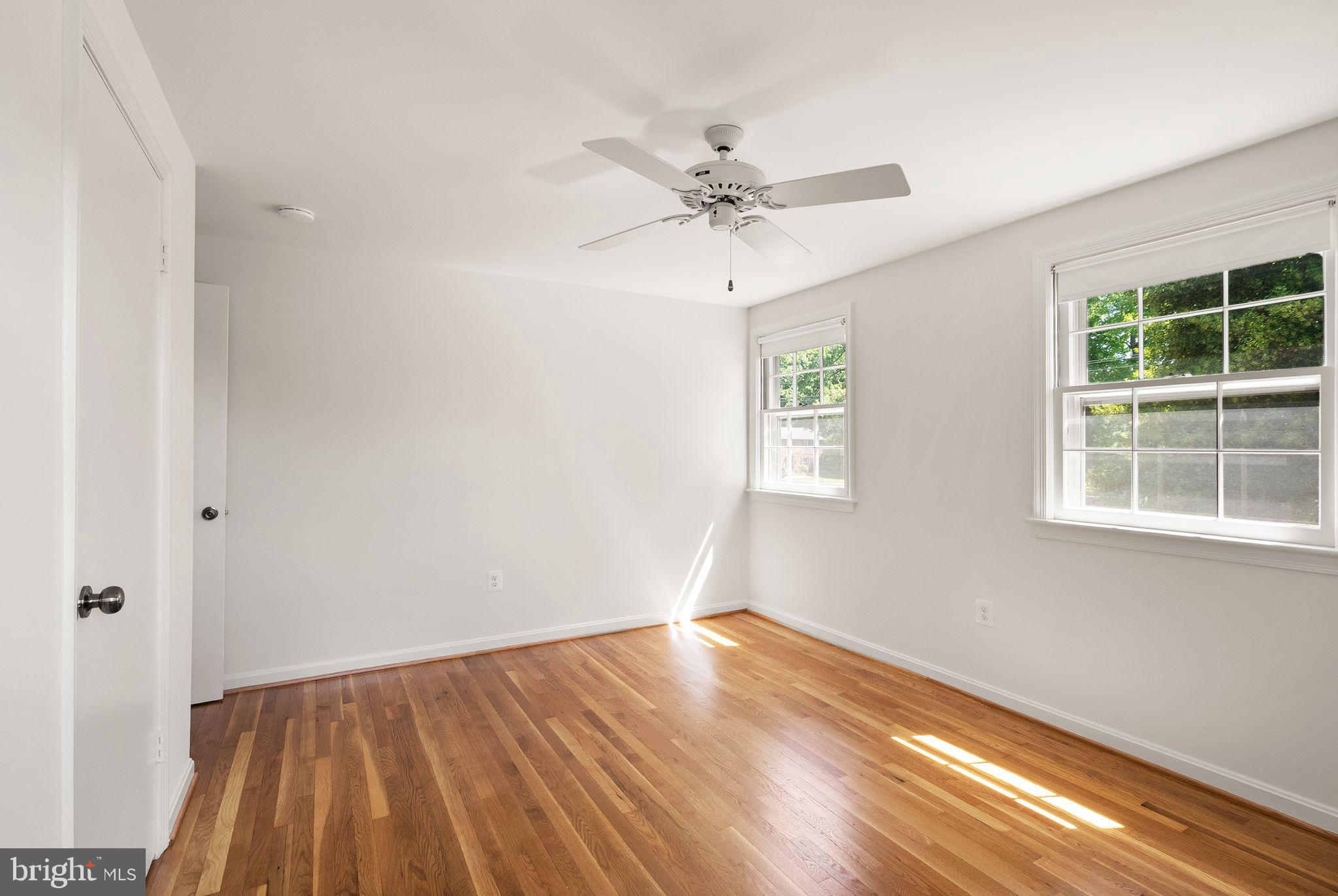4018 ROBERTSON BOULEVARD