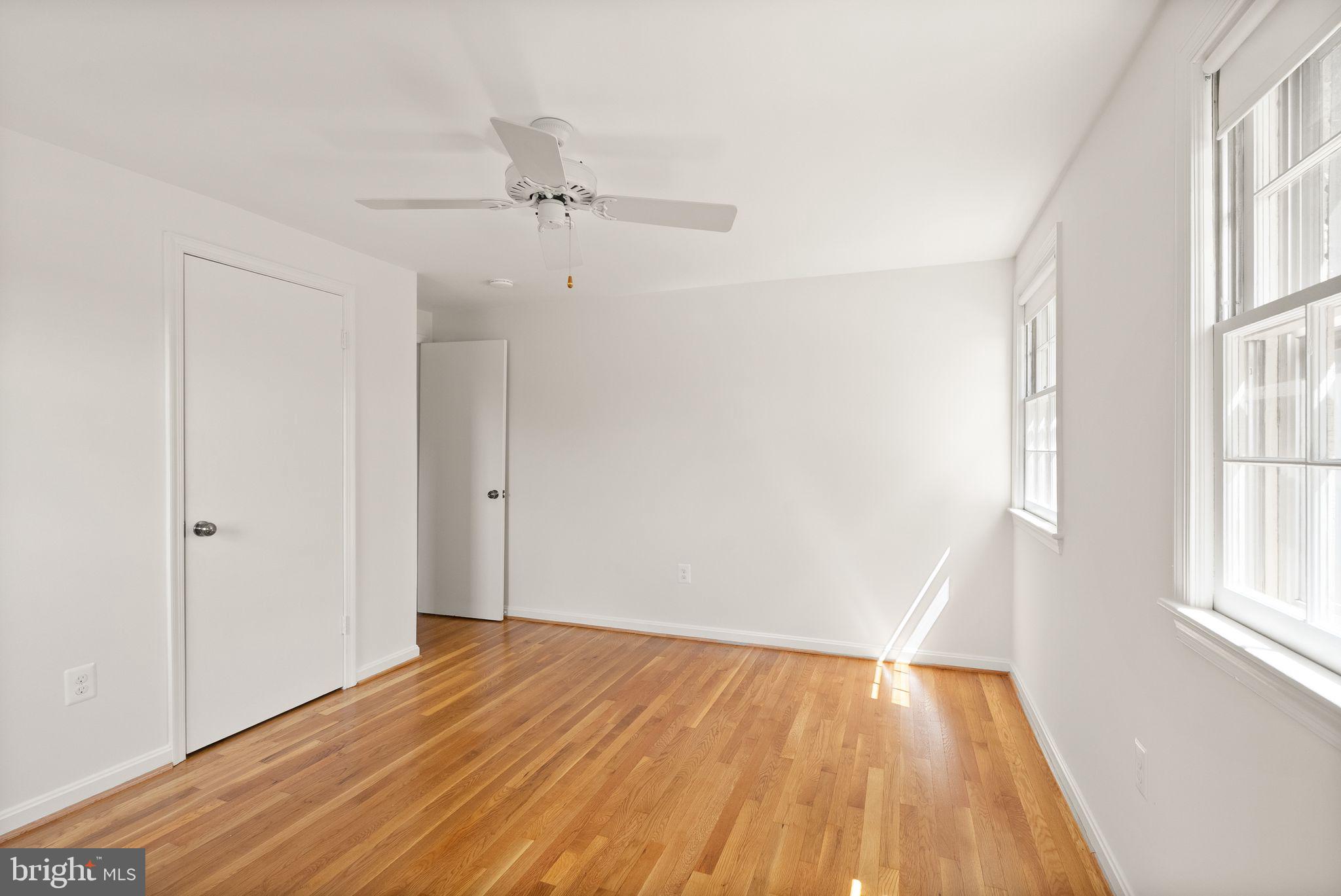 4018 ROBERTSON BOULEVARD