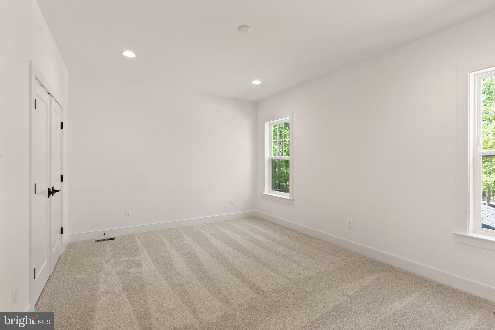11800 VALLEY ROAD
