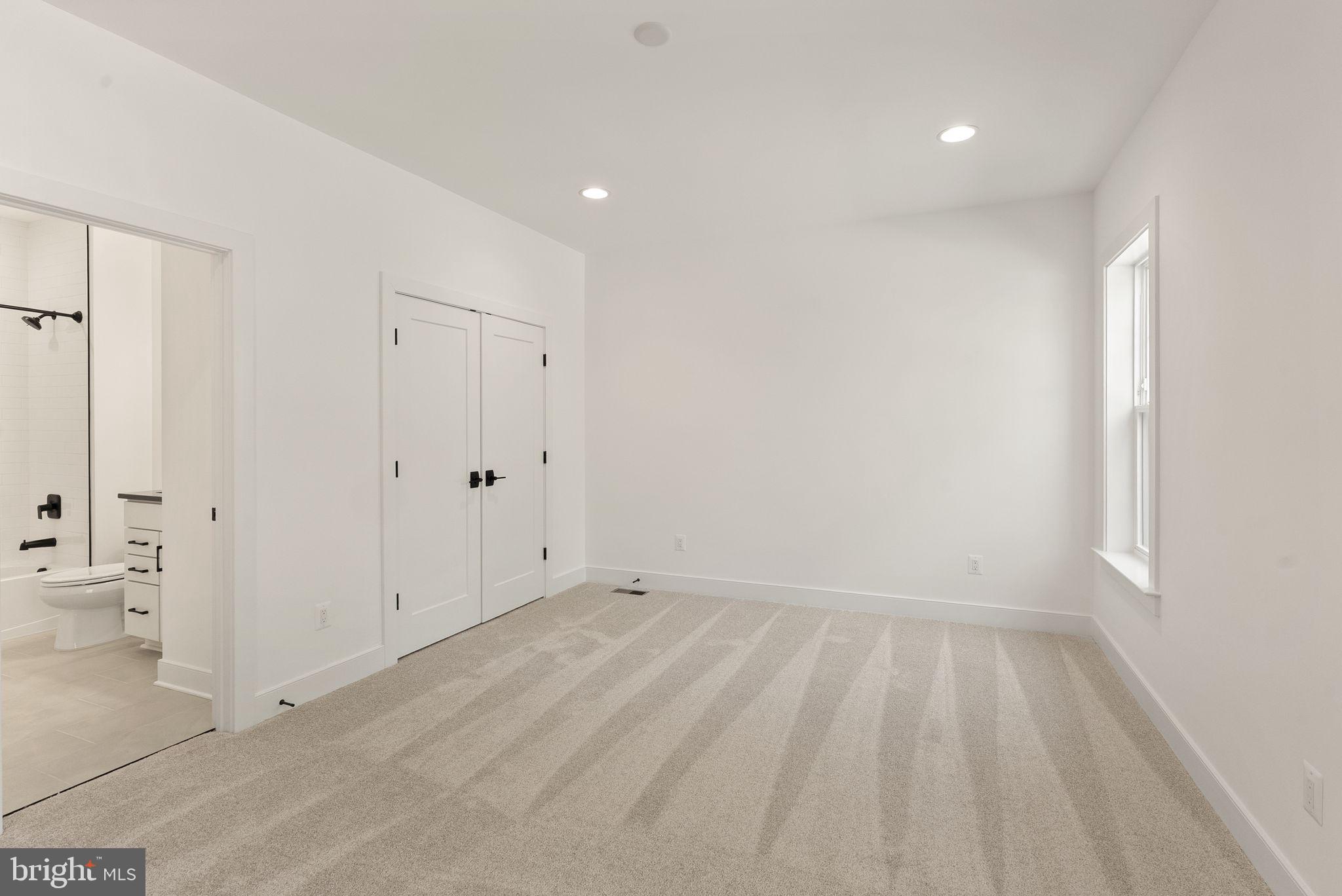 11800 VALLEY ROAD