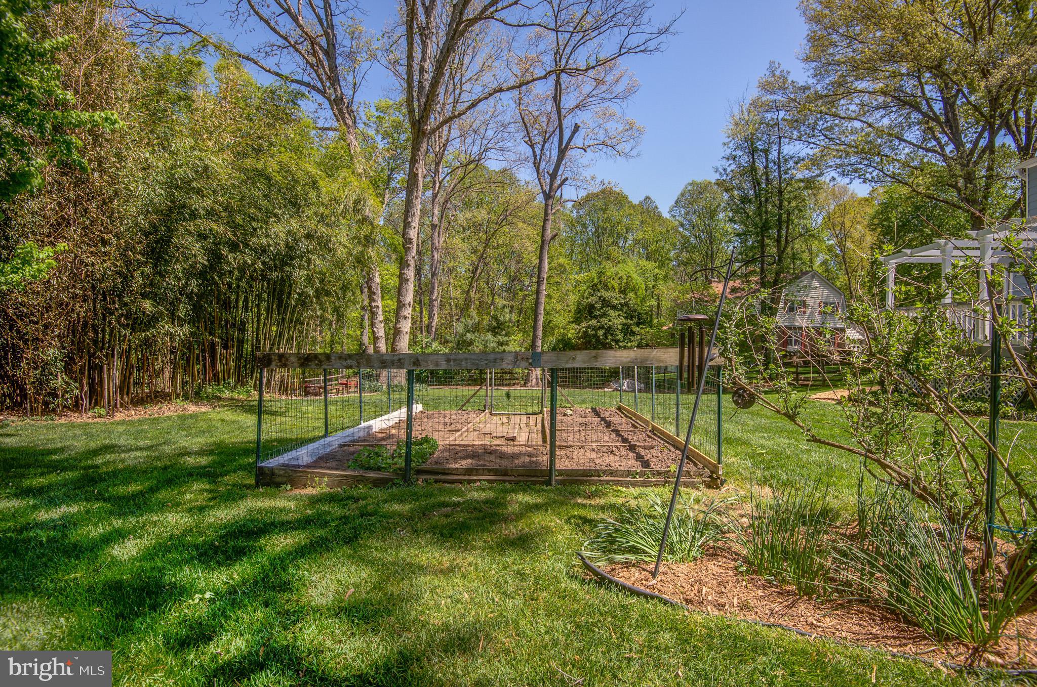 1813 HORSEBACK TRAIL