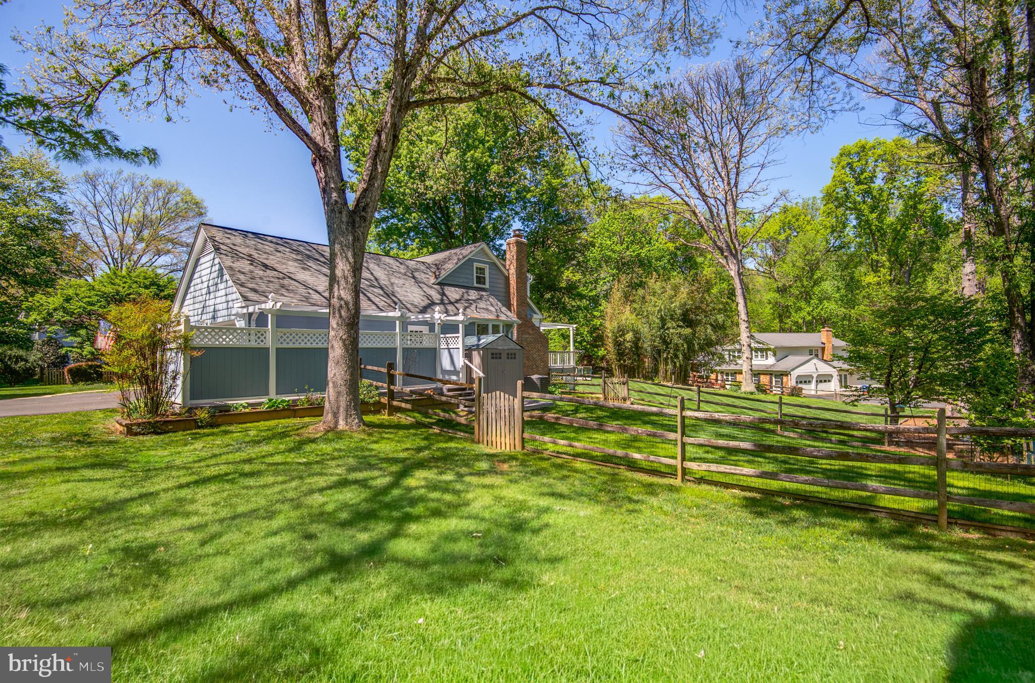 1813 HORSEBACK TRAIL