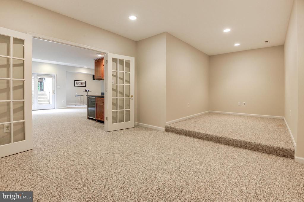 1260 COBBLE POND WAY