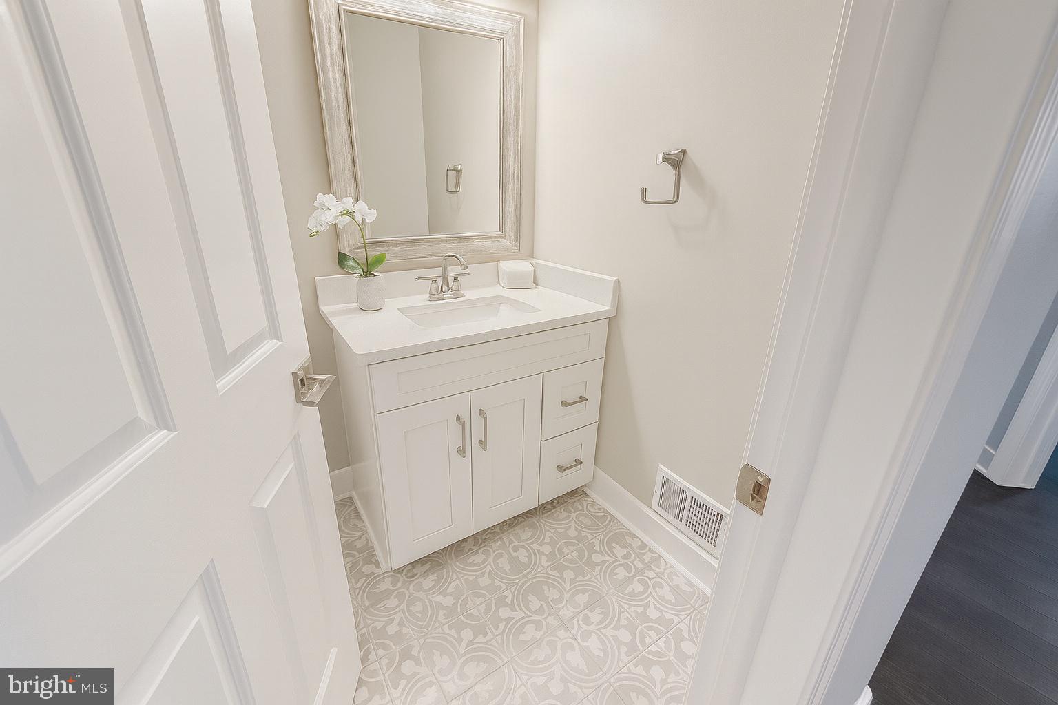 14220 EAGLE BUTTON COURT