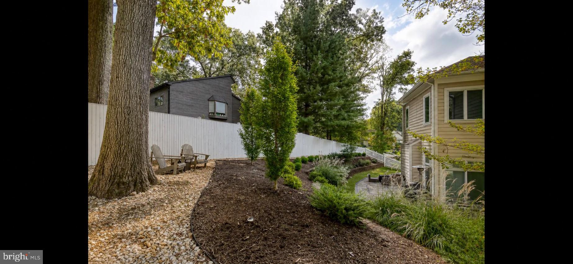 3242 VALLEY LANE