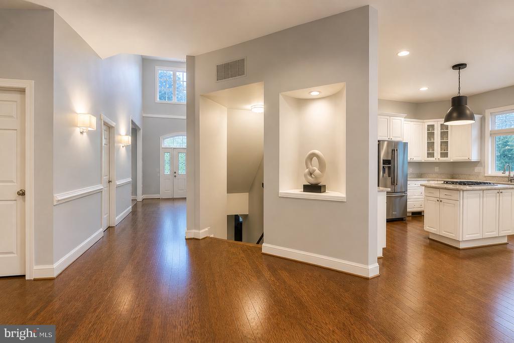 3242 VALLEY LANE