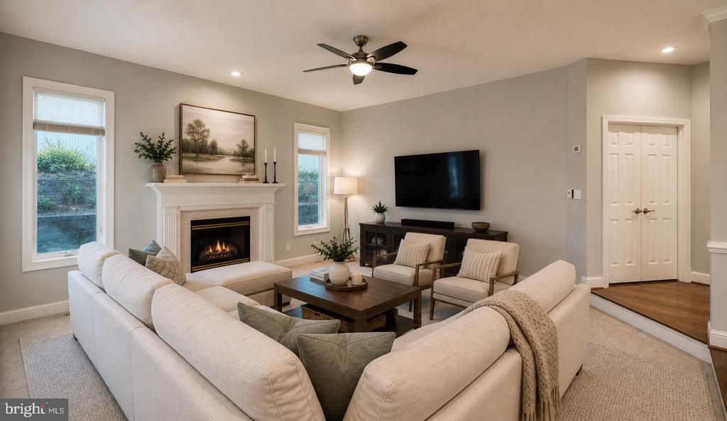 3242 VALLEY LANE