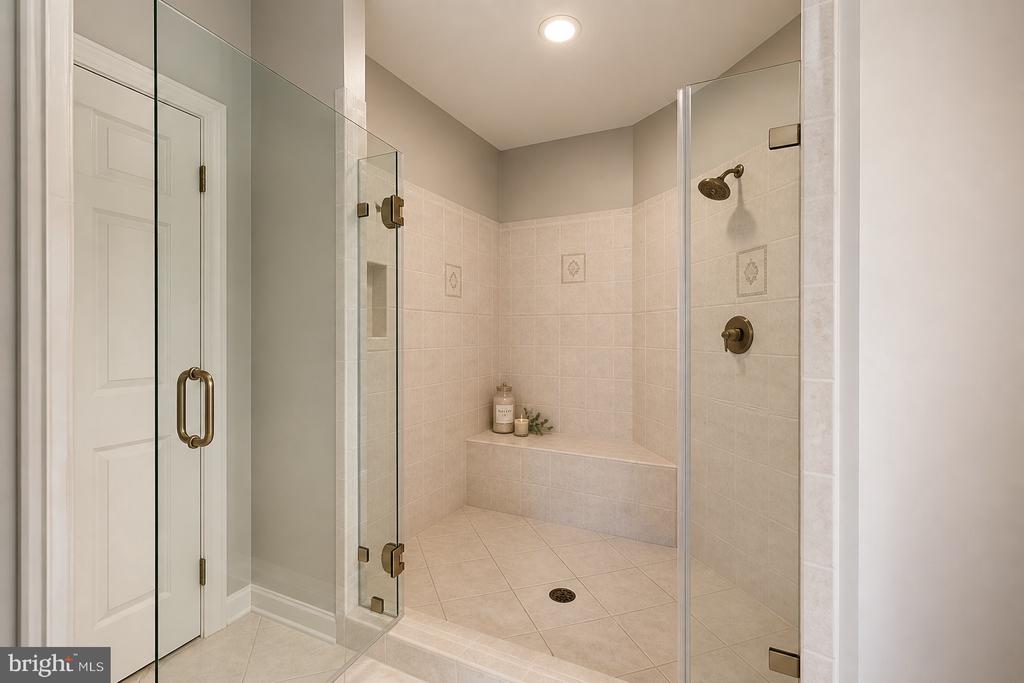 3242 VALLEY LANE