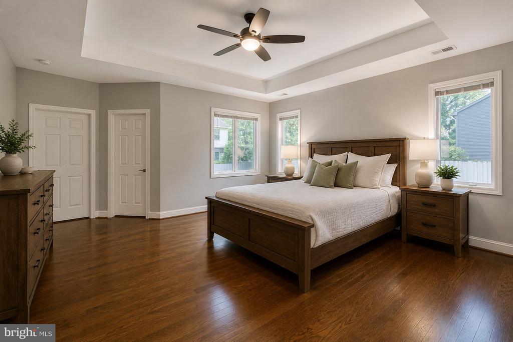 3242 VALLEY LANE