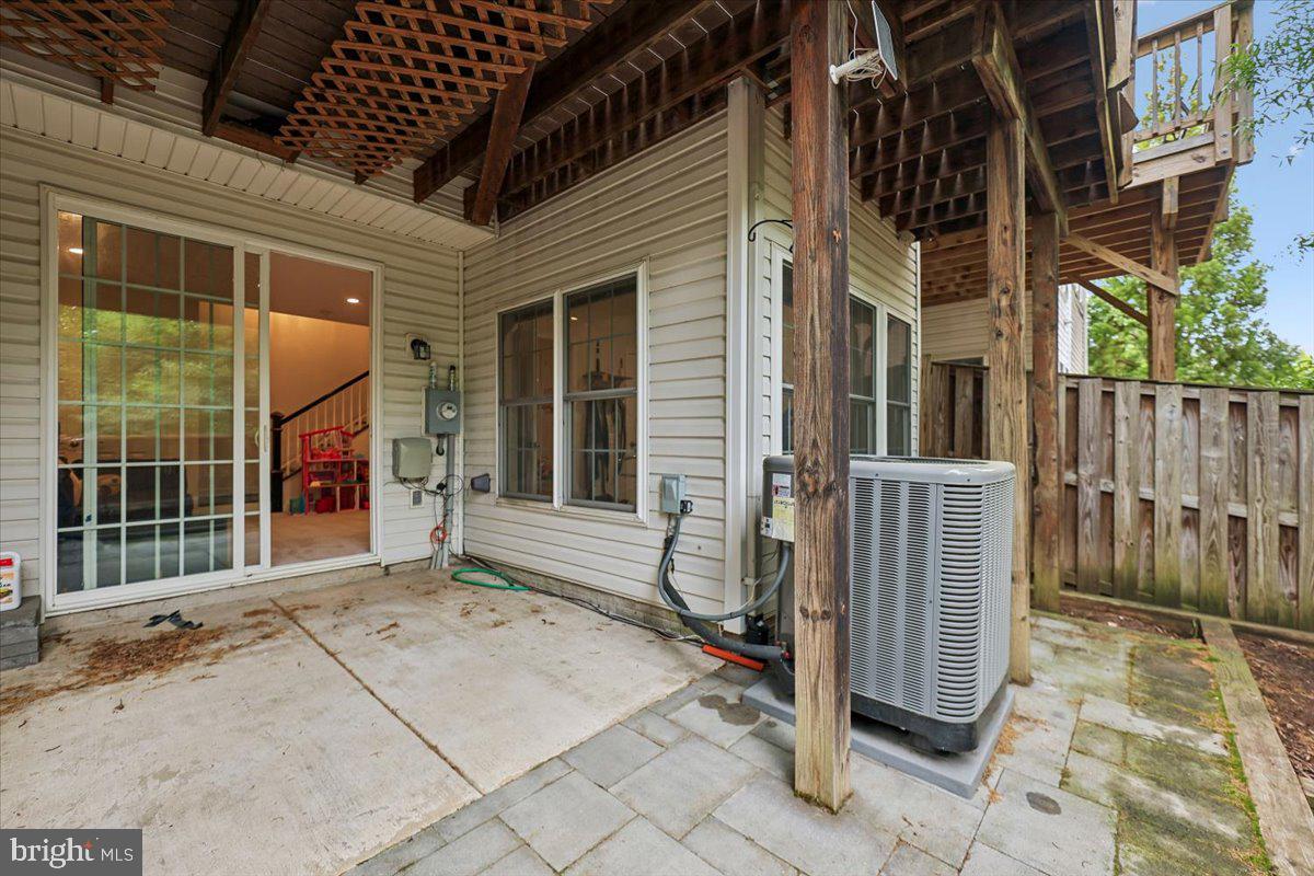 9276 LAUREL RIDGE CROSSING ROAD