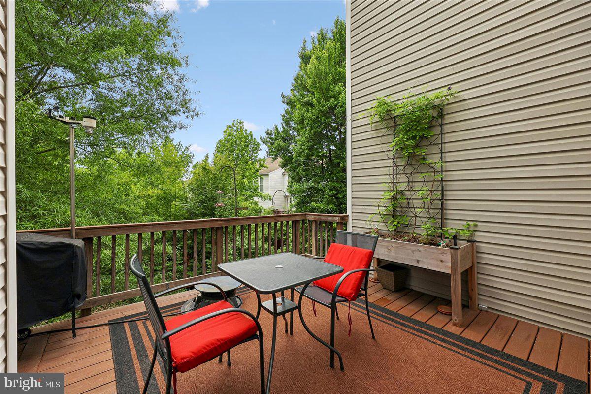 9276 LAUREL RIDGE CROSSING ROAD