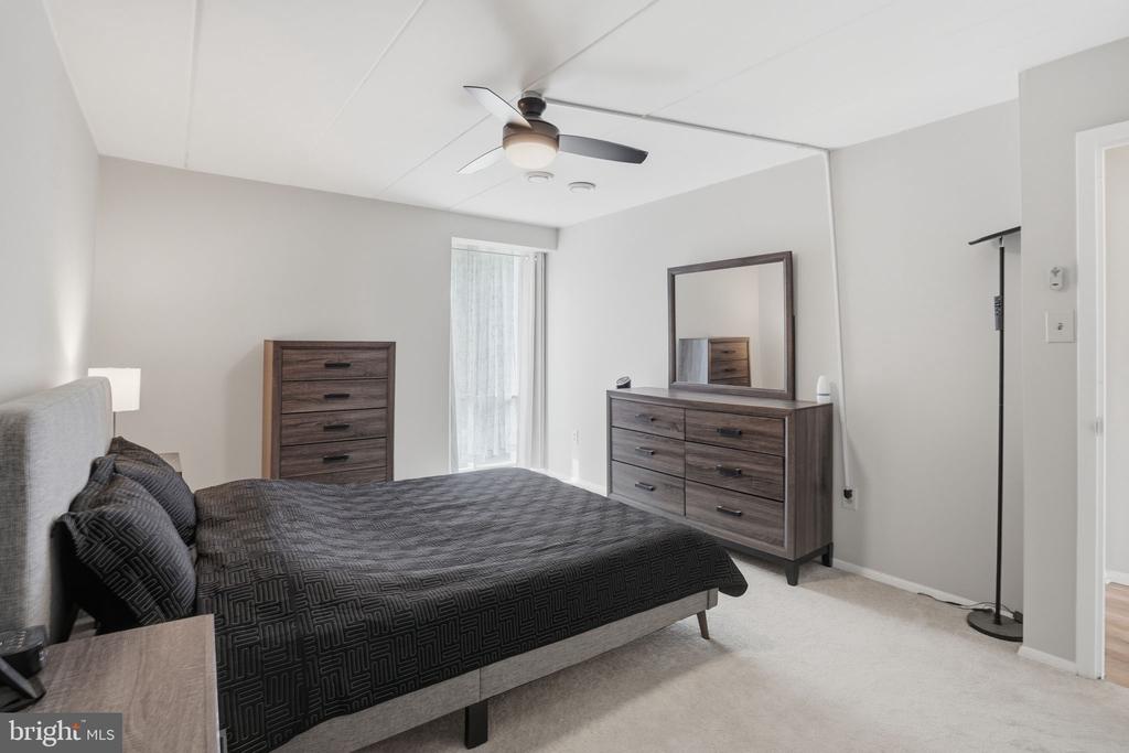 2622 FORT FARNSWORTH ROAD 219 (1D)