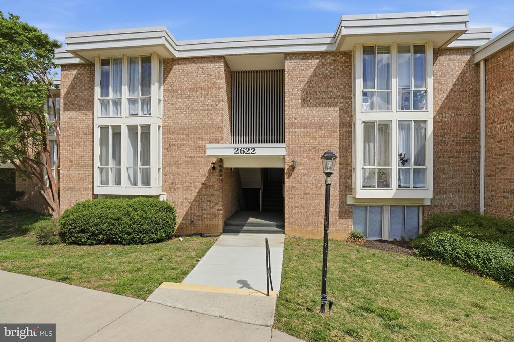 2622 FORT FARNSWORTH ROAD 219 (1D)