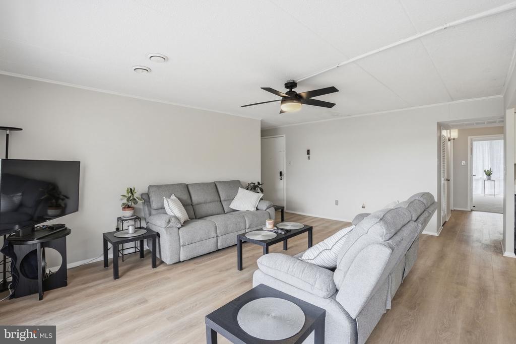 2622 FORT FARNSWORTH ROAD 219 (1D)