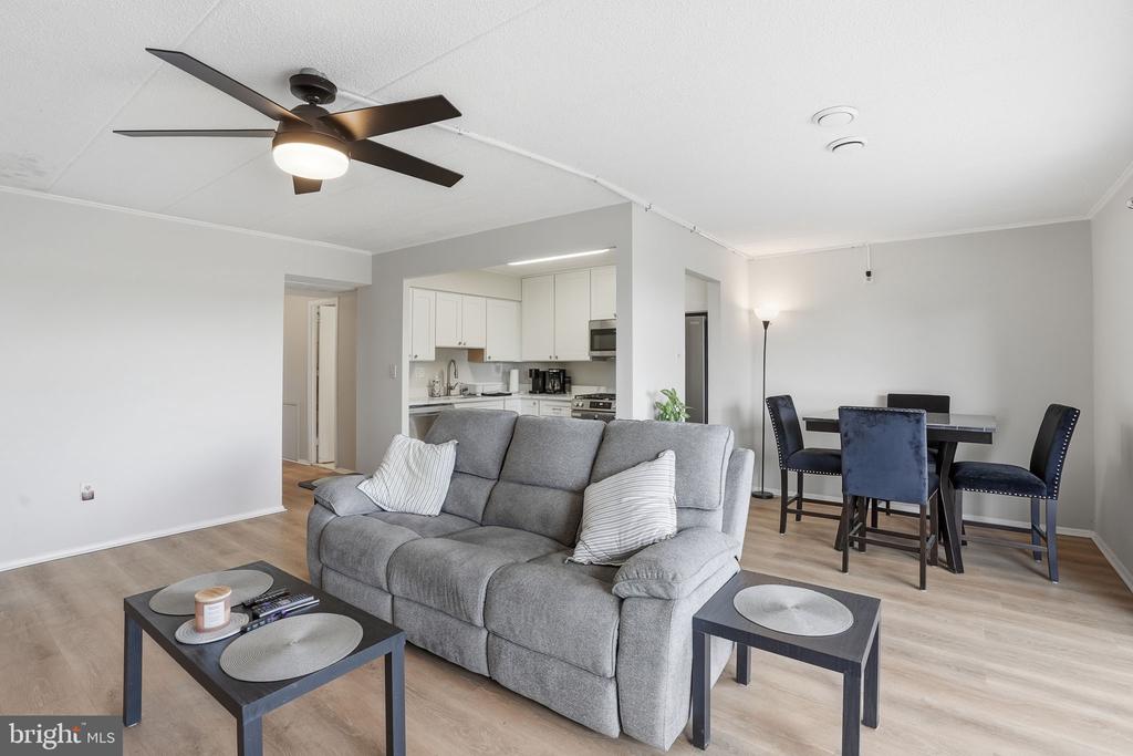 2622 FORT FARNSWORTH ROAD 219 (1D)