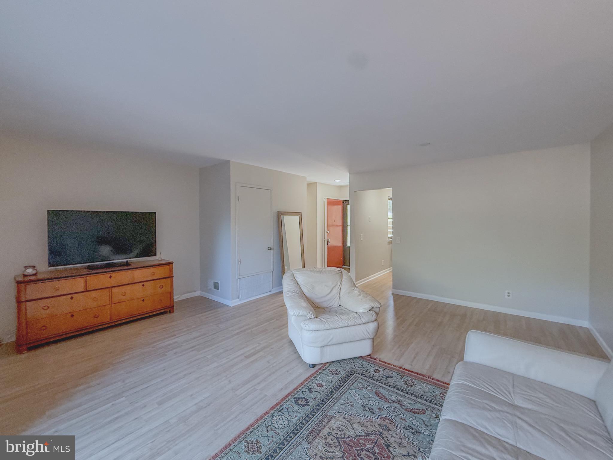 2674 GLENGYLE DRIVE 53