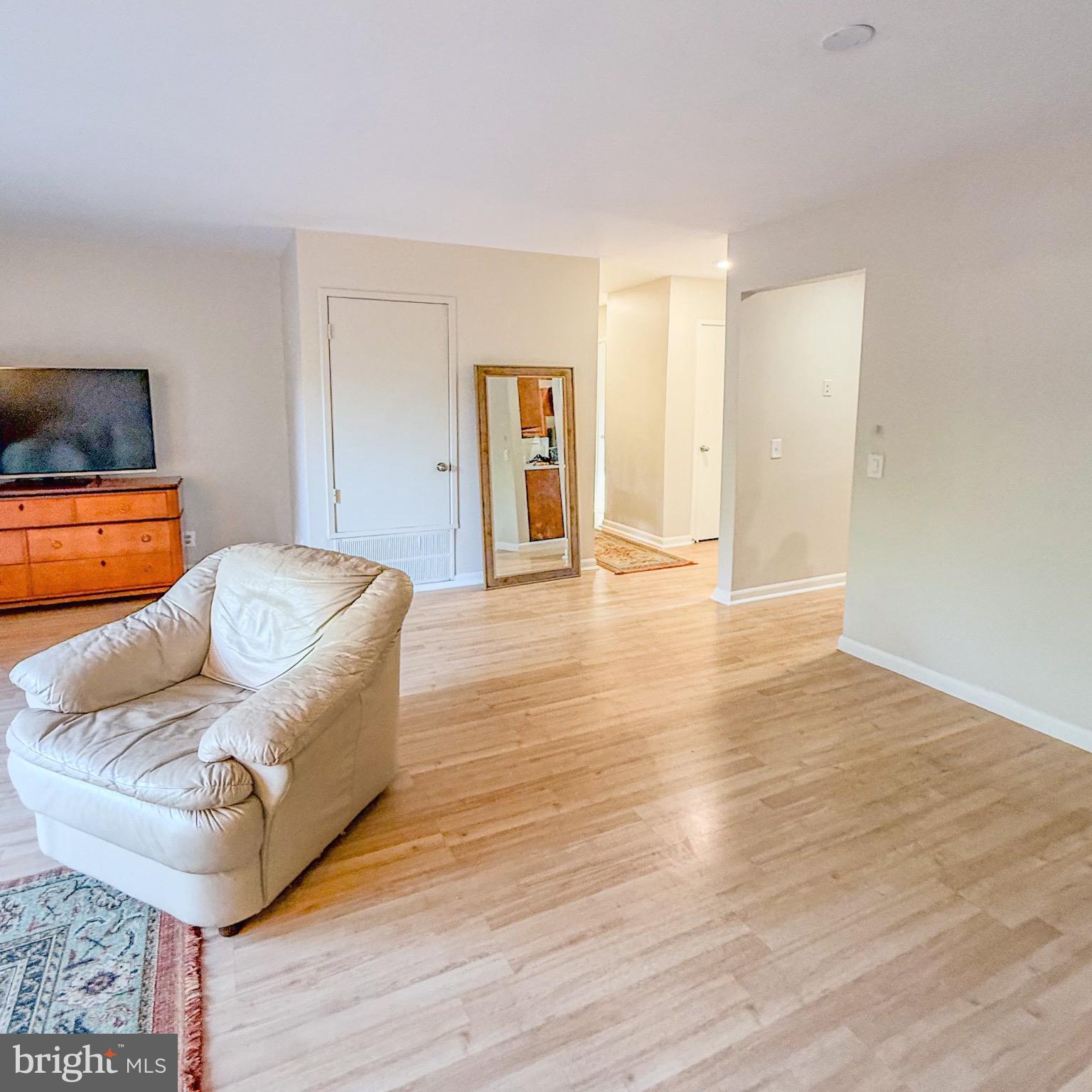 2674 GLENGYLE DRIVE 53