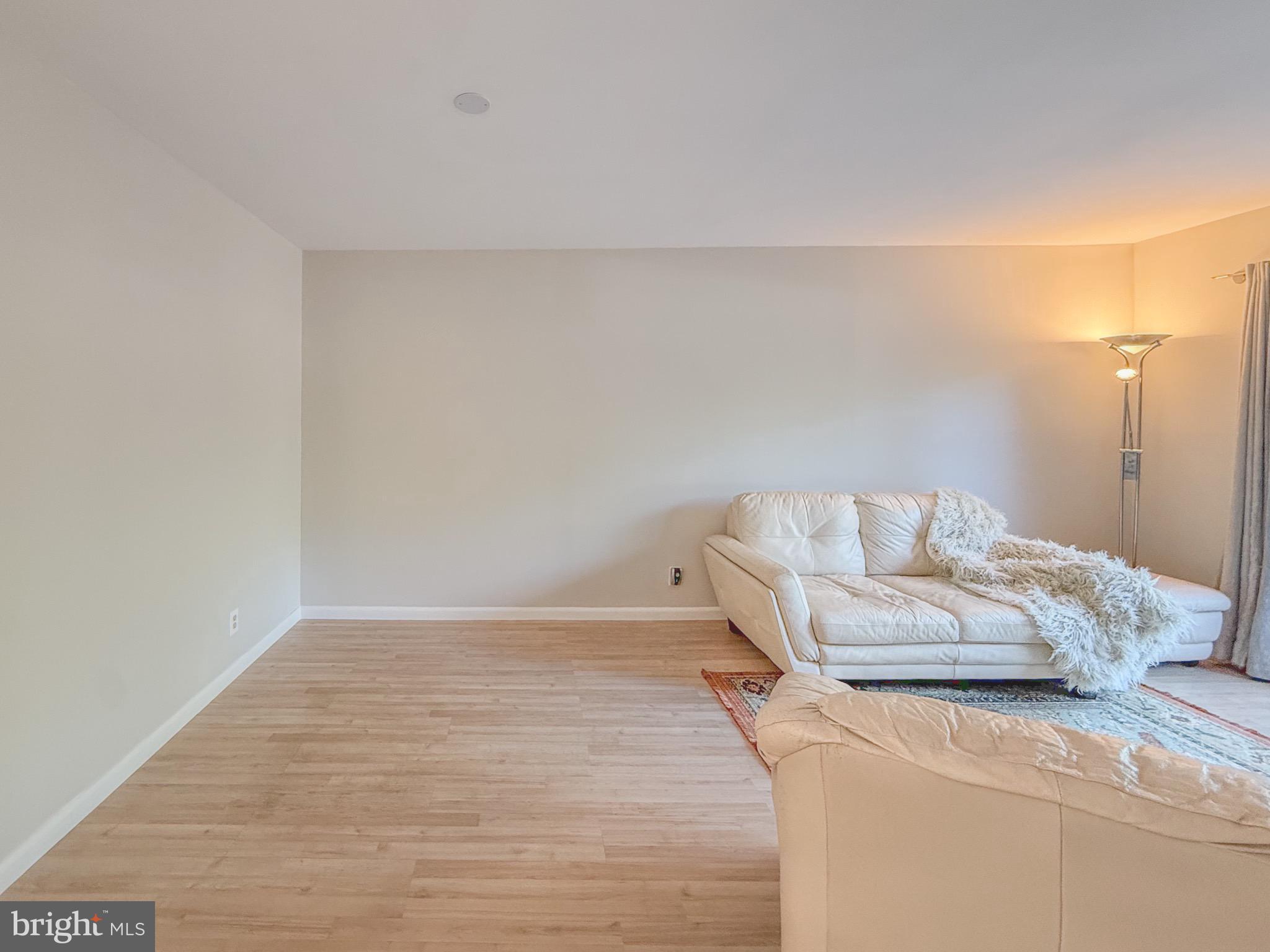 2674 GLENGYLE DRIVE 53