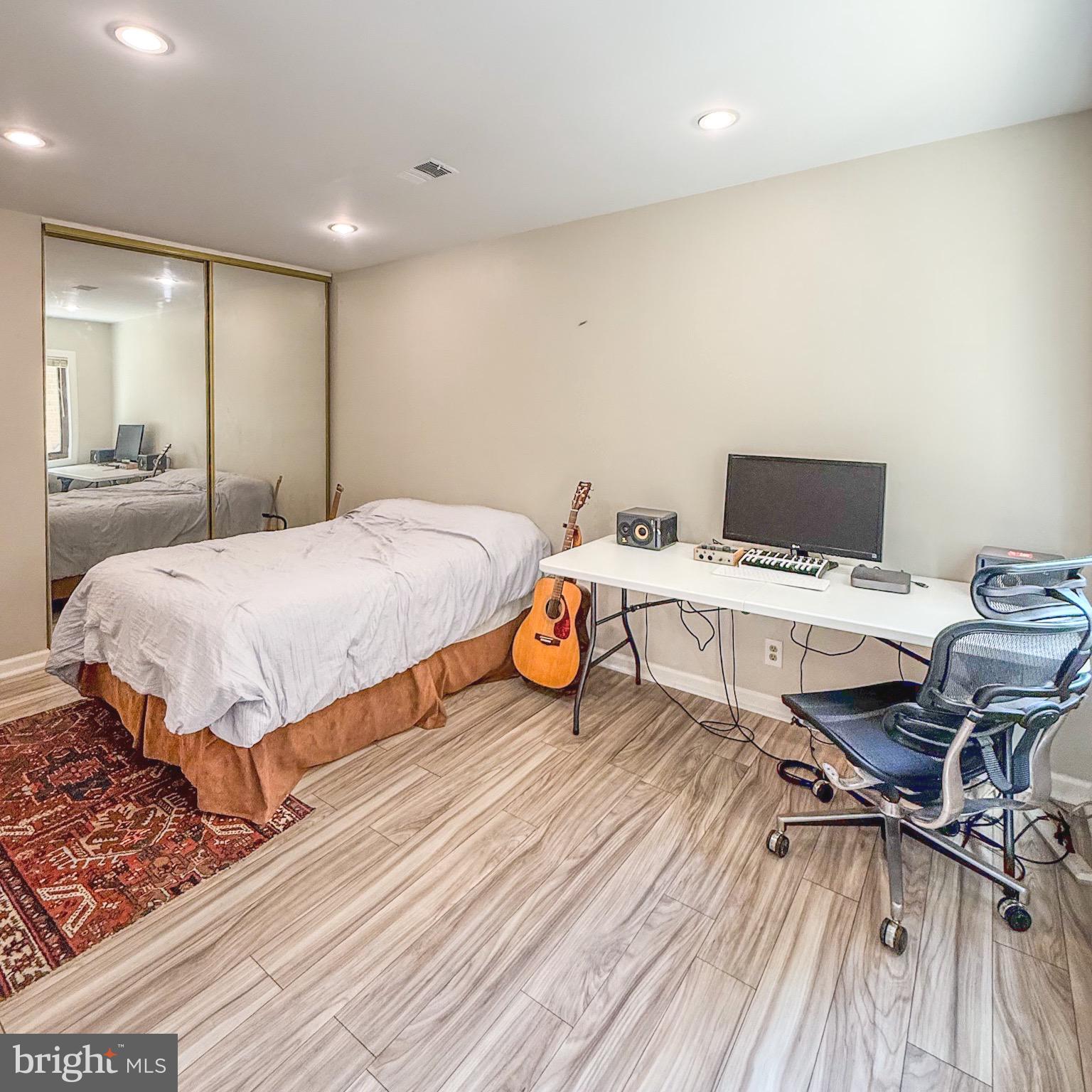 2674 GLENGYLE DRIVE 53