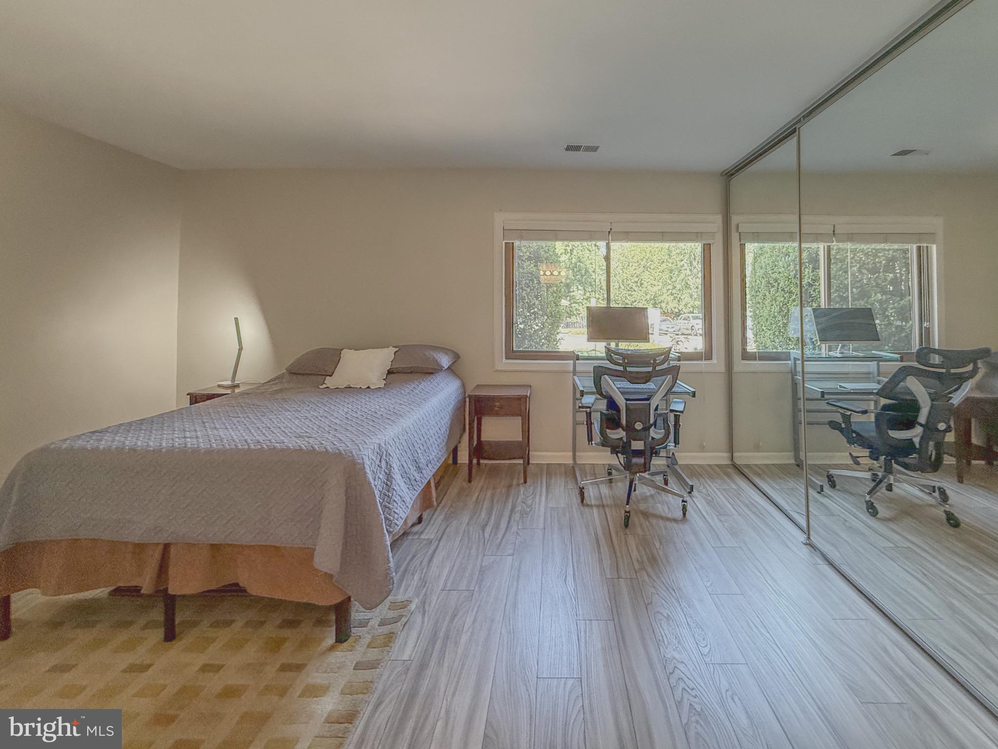 2674 GLENGYLE DRIVE 53