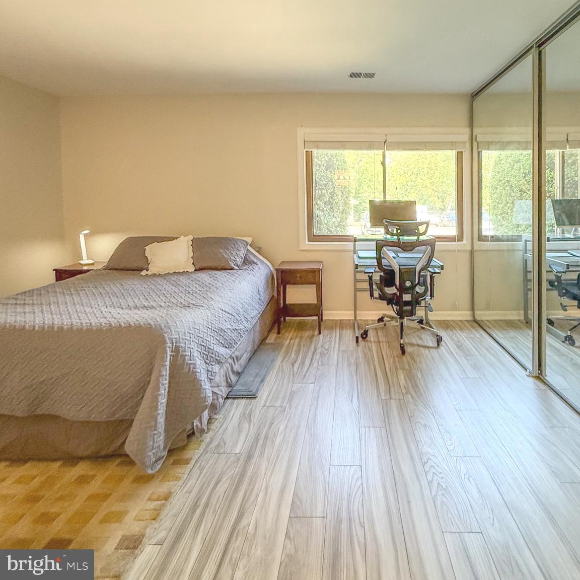 2674 GLENGYLE DRIVE 53