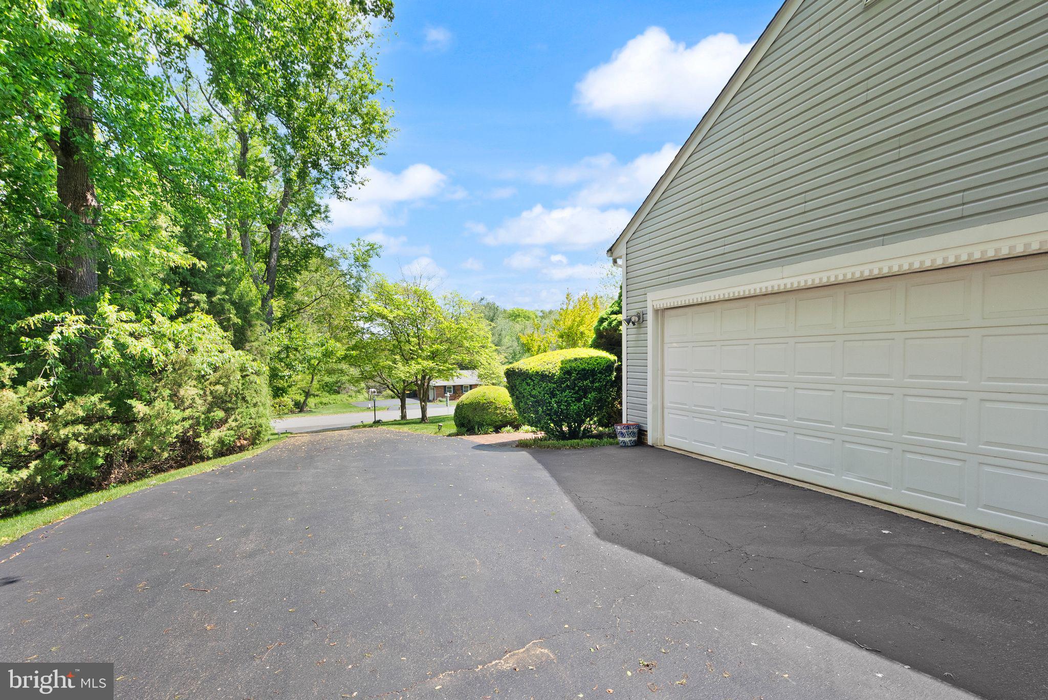 6822 JEREMIAH COURT