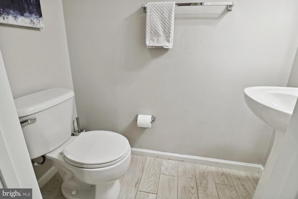 4461 BEACON GROVE CIRCLE A 703A