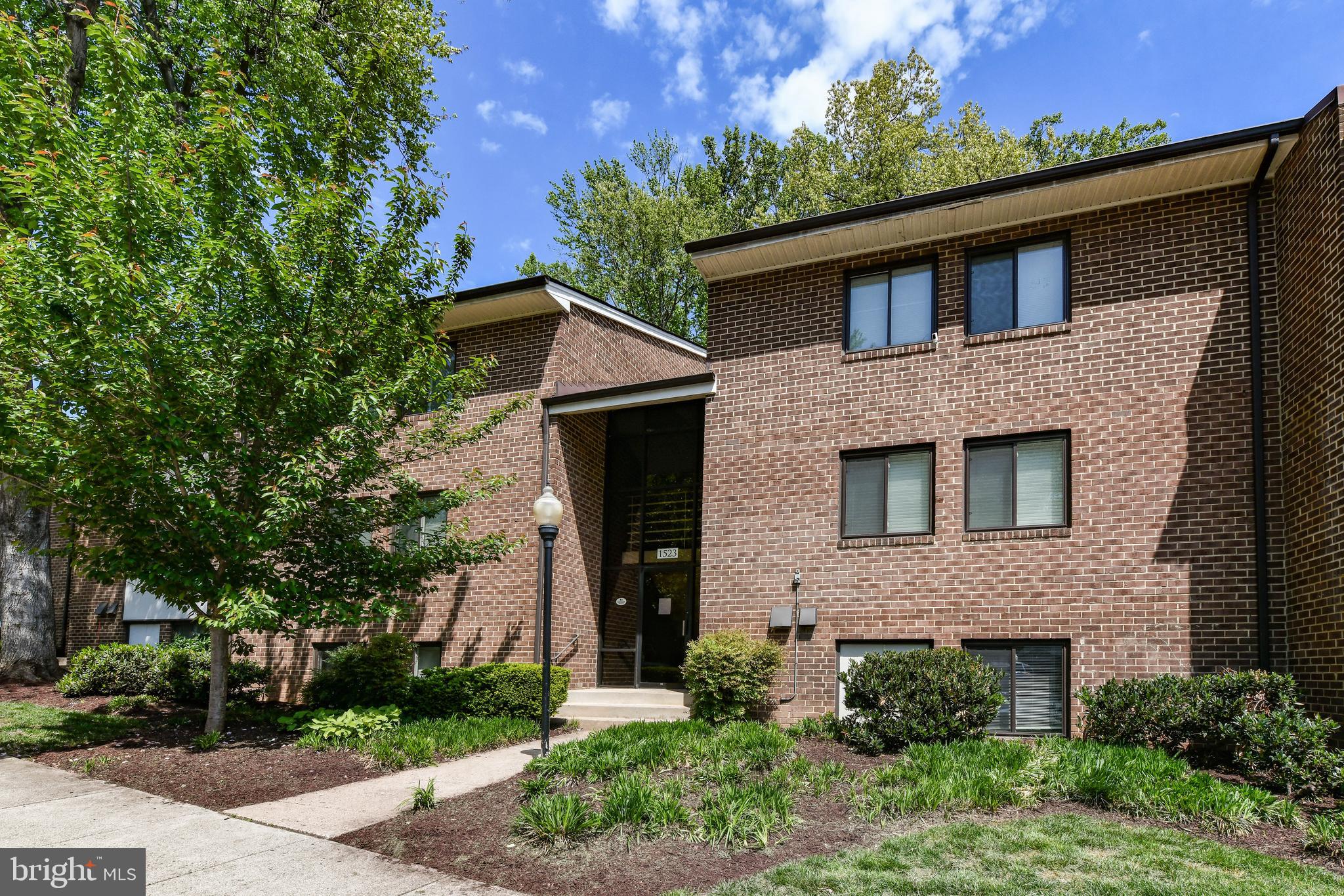 1523 NORTHGATE SQUARE 2A
