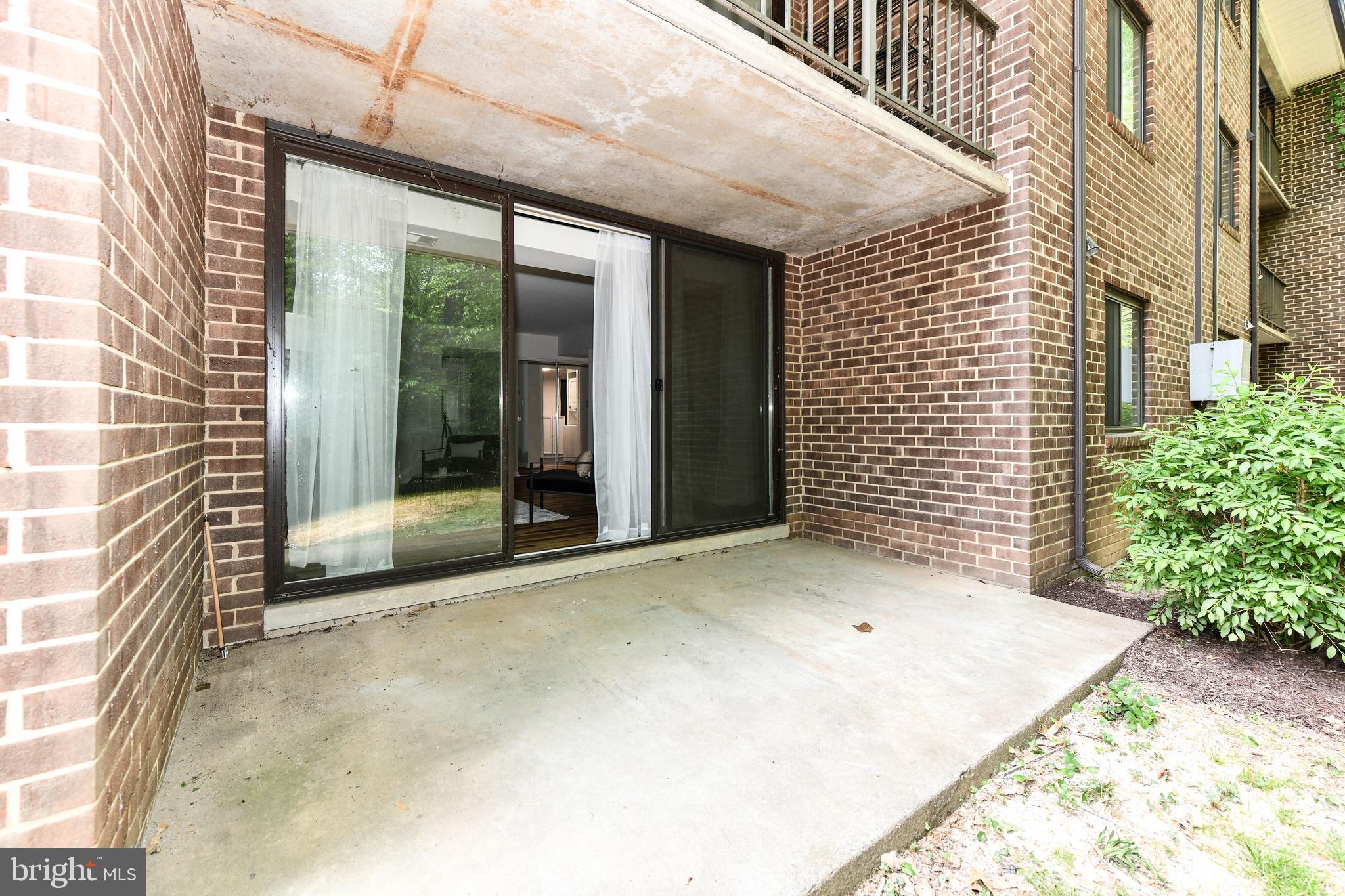 1523 NORTHGATE SQUARE 2A